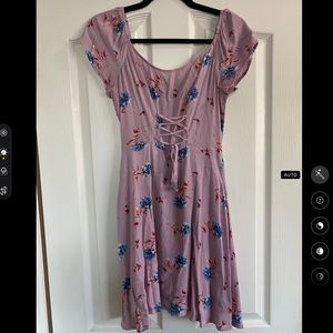 Light pink/purple floral dress - size M